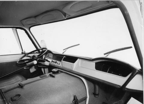 interieur_camion_350_1965_-_14.156_-.jpg_1.jpg