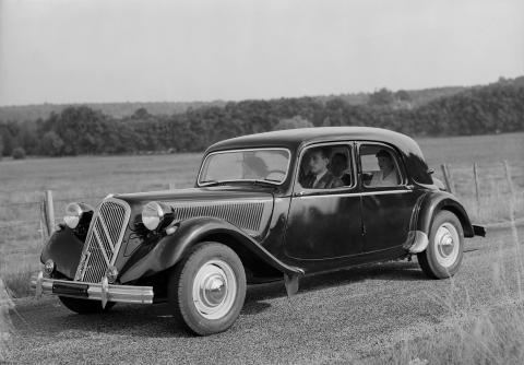 traction_avant_15_six_d_1953.jpg